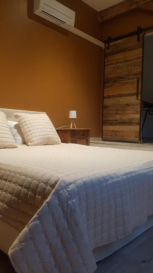 Domaine Des Grands Chenes Bed & Breakfast *